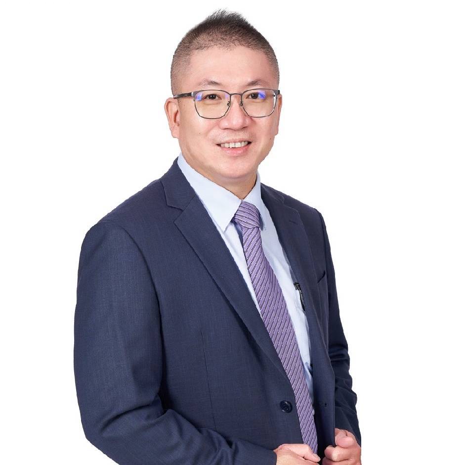 莊保霖校友獨照